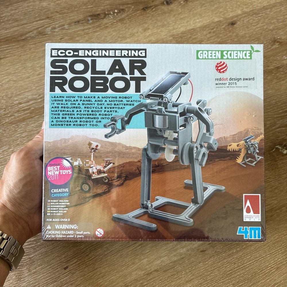 Solar Powered Robot Model Kit, STEAM powered Kids by 4M Green Science